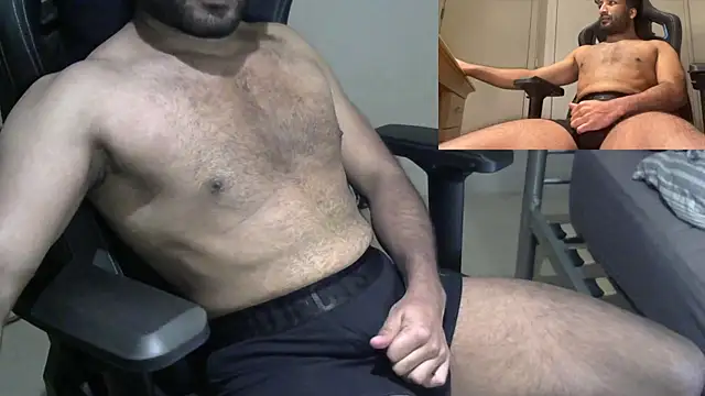 Snapshot of shadthebiguy chatting on January 2025 06:43:02 AM shadthebiguy online show from January 2025 06:43:02 AM