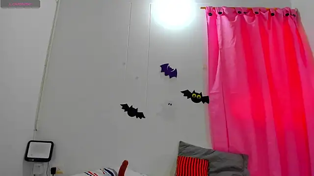 Natasha by online show from October 2025 02:48:01 PM