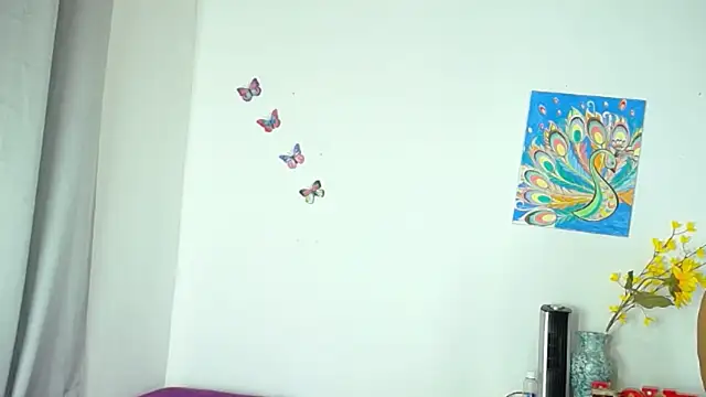 Madison  12 online show from December 2024 01:25:01 AM