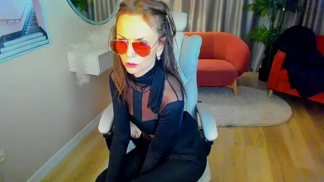 Snapshot of Elizabe_th chatting on February 2025 07:04:02 AM Elizabe th online show from February 2025 07:04:02 AM