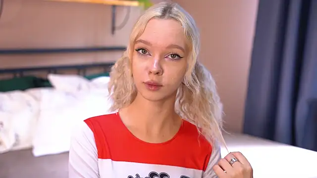 Snapshot of _AlinaBailey chatting on September 2025 08:05:01 AM AlinaBailey online show from September 2025 08:05:01 AM