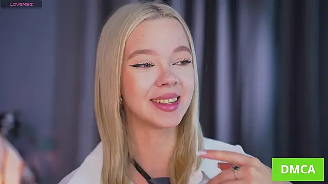 Snapshot of _AlinaBailey chatting on October 2025 07:38:02 AM AlinaBailey online show from October 2025 07:38:02 AM