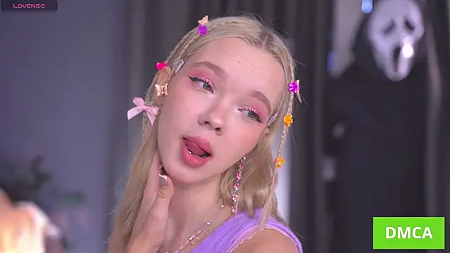 Snapshot of _AlinaBailey chatting on November 2025 07:43:02 AM AlinaBailey online show from November 2025 07:43:02 AM