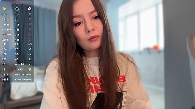 Emy jonesss online show from October 2025 06:47:02 AM