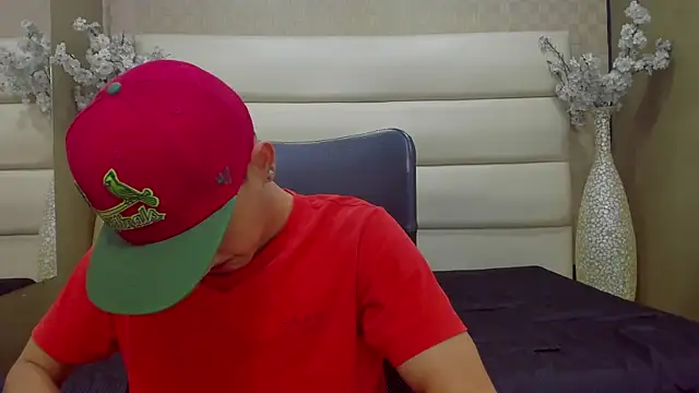 Desmon Clark online show from March 2025 02:32:01 AM