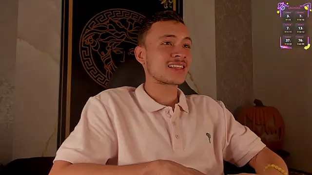 Desmon Clark online show from October 2025 06:51:02 PM