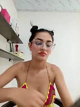 Snapshot of Ary-18 chatting on October 2025 01:56:01 PM Ary-18 online show from October 2025 01:56:01 PM