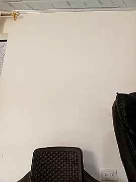 Snapshot of Ary-18 chatting on November 2025 03:03:02 PM Ary-18 online show from November 2025 03:03:02 PM