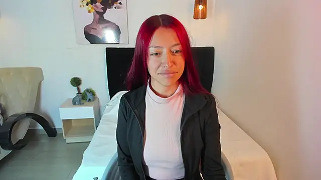 Scarlett  bell online show from September 2025 01:24:02 PM