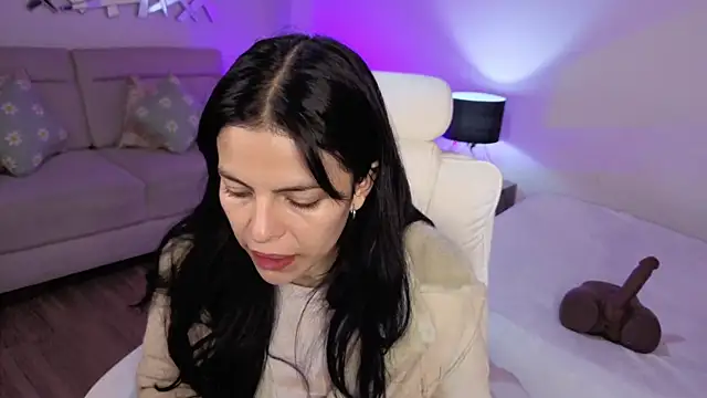 Eliie Ruizz online show from April 2026 04:30:02 AM
