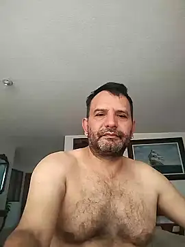 Snapshot of RogueTraveler chatting on February 2025 02:27:01 PM RogueTraveler online show from February 2025 02:27:01 PM