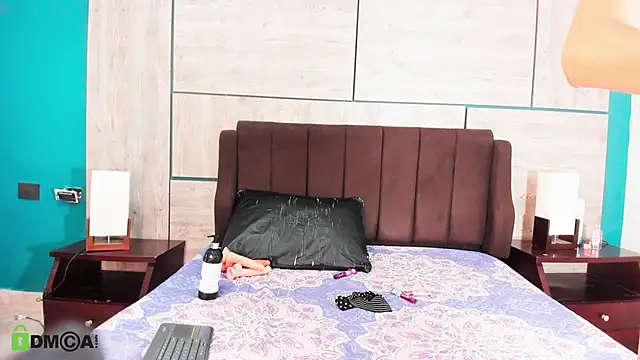 Snapshot of ZaritaLenon chatting on November 2025 08:19:02 PM ZaritaLenon online show from November 2025 08:19:02 PM