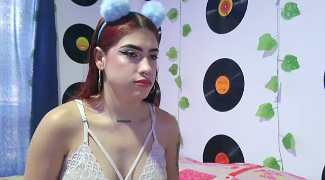 Snapshot of Darlyhooper1- chatting on February 2025 06:02:02 PM Darlyhooper1- online show from February 2025 06:02:02 PM