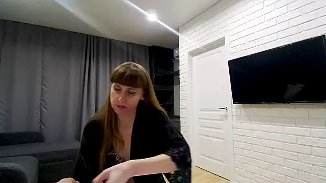 Daniella Lorente online show from May 2026 09:45:01 PM