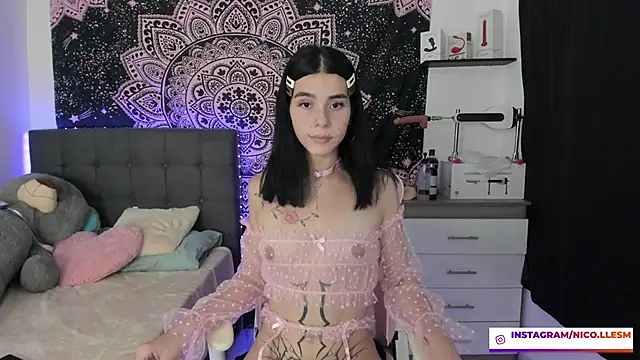 Snapshot of jade_dakota__ chatting on January 2025 10:03:01 PM jade dakota online show from January 2025 10:03:01 PM