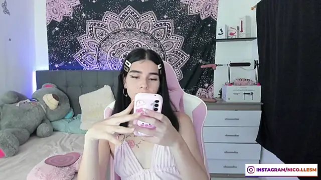 Snapshot of jade_dakota__ chatting on January 2025 06:53:02 AM jade dakota online show from January 2025 06:53:02 AM