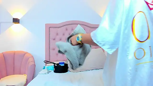 Snapshot of JulieeHabubu chatting on September 2025 04:49:02 AM JulieeHabubu online show from September 2025 04:49:02 AM