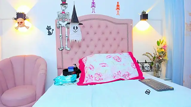 Snapshot of JulieeHabubu chatting on October 2025 03:01:02 AM JulieeHabubu online show from October 2025 03:01:02 AM