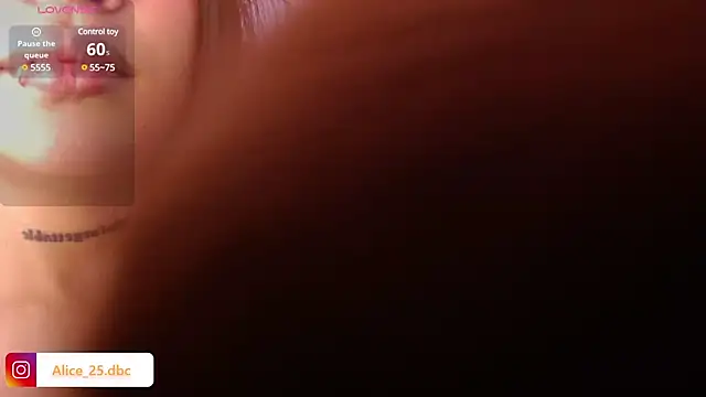 AliceWalker 11 online show from January 2025 07:40:01 PM