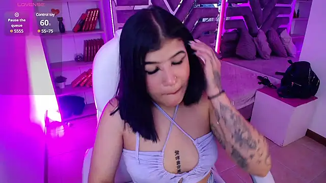 AliceWalker 11 online show from February 2025 09:41:02 PM