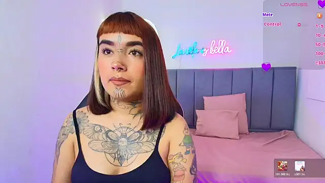 Snapshot of oliviia_tay chatting on February 2026 07:43:01 PM oliviia tay online show from February 2026 07:43:01 PM