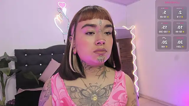 Snapshot of oliviia_tay chatting on February 2026 07:32:02 PM oliviia tay online show from February 2026 07:32:02 PM