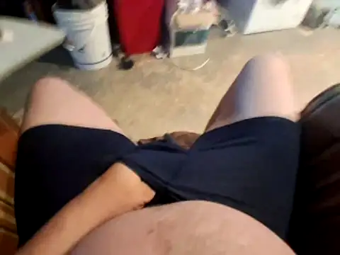 Frankdick01 online show from April 2026 10:52:02 PM