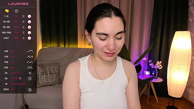 Snapshot of hannacheekss_ chatting on December 2024 05:15:01 AM hannacheekss online show from December 2024 05:15:01 AM