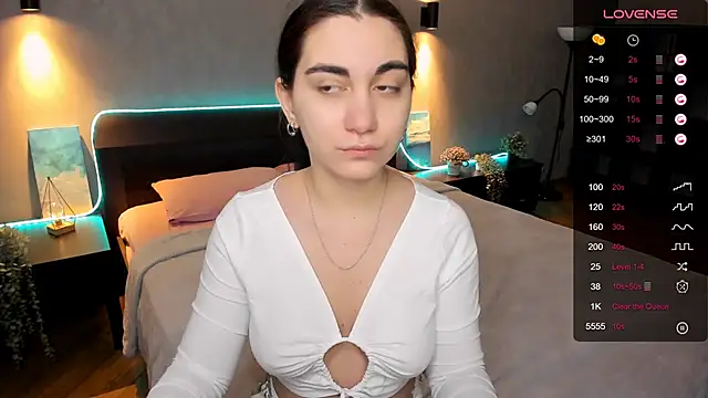 Snapshot of hannacheekss_ chatting on February 2025 06:56:02 AM hannacheekss online show from February 2025 06:56:02 AM