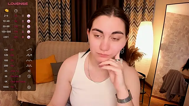 Snapshot of hannacheekss_ chatting on February 2025 07:59:02 AM hannacheekss online show from February 2025 07:59:02 AM