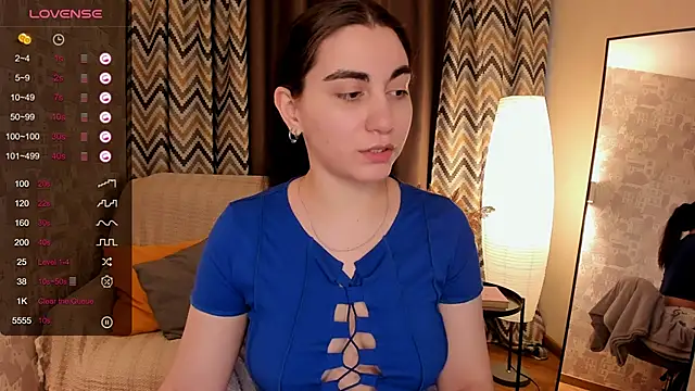 Snapshot of hannacheekss_ chatting on February 2025 11:44:02 AM hannacheekss online show from February 2025 11:44:02 AM