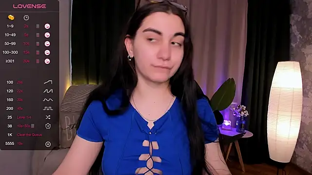 Snapshot of hannacheekss_ chatting on February 2025 05:09:01 AM hannacheekss online show from February 2025 05:09:01 AM