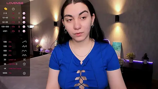 Snapshot of hannacheekss_ chatting on March 2025 02:17:01 AM hannacheekss online show from March 2025 02:17:01 AM