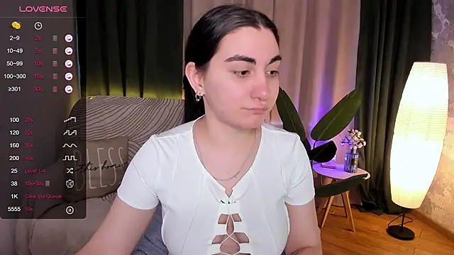 Snapshot of hannacheekss_ chatting on March 2025 07:16:01 AM hannacheekss online show from March 2025 07:16:01 AM