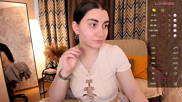 Snapshot of hannacheekss_ chatting on March 2025 05:27:02 AM hannacheekss online show from March 2025 05:27:02 AM