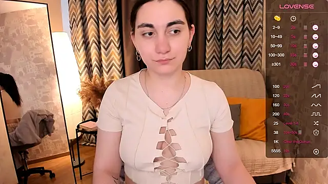 Snapshot of hannacheekss_ chatting on March 2025 08:30:02 AM hannacheekss online show from March 2025 08:30:02 AM