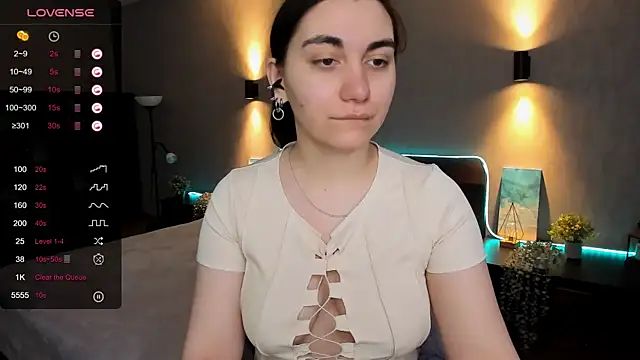 Snapshot of hannacheekss_ chatting on March 2025 01:59:01 AM hannacheekss online show from March 2025 01:59:01 AM