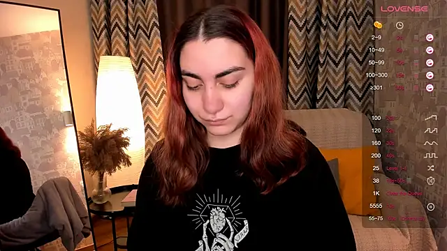 Snapshot of hannacheekss_ chatting on October 2025 02:09:02 AM hannacheekss online show from October 2025 02:09:02 AM