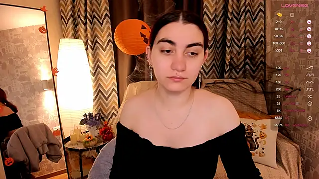 Snapshot of hannacheekss_ chatting on October 2025 02:11:02 AM hannacheekss online show from October 2025 02:11:02 AM