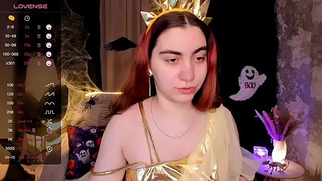 Snapshot of hannacheekss_ chatting on October 2025 02:01:02 AM hannacheekss online show from October 2025 02:01:02 AM