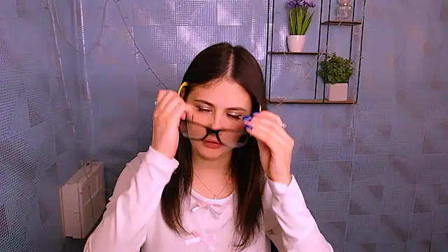 AliceSexyyy  online show from January 2025 01:30:01 PM