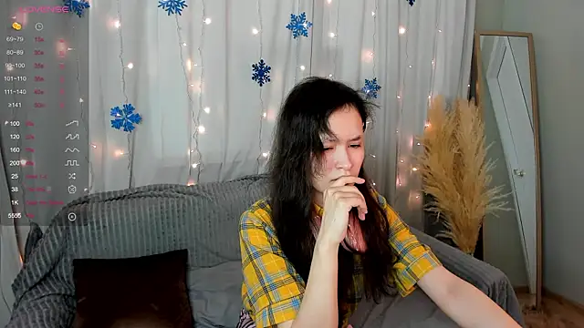 Snapshot of Emily_Strikeee chatting on December 2024 07:18:01 AM Emily Strikeee online show from December 2024 07:18:01 AM