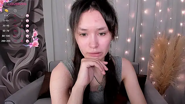 Snapshot of Emily_Strikeee chatting on January 2025 09:27:01 AM Emily Strikeee online show from January 2025 09:27:01 AM