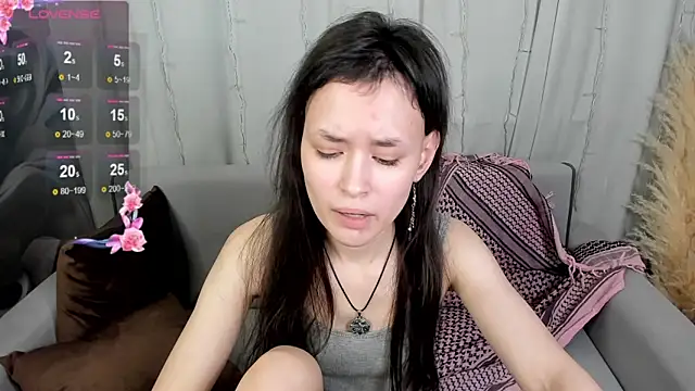 Snapshot of Emily_Strikeee chatting on January 2025 12:31:02 PM Emily Strikeee online show from January 2025 12:31:02 PM