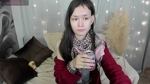 Snapshot of Emily_Strikeee chatting on January 2025 09:44:02 AM Emily Strikeee online show from January 2025 09:44:02 AM