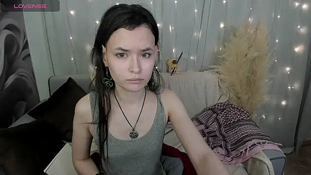 Snapshot of Emily_Strikeee chatting on January 2025 12:50:02 PM Emily Strikeee online show from January 2025 12:50:02 PM