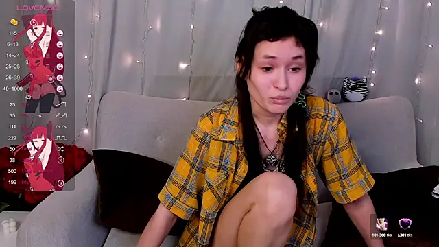 Snapshot of Emily_Strikeee chatting on March 2025 12:34:01 PM Emily Strikeee online show from March 2025 12:34:01 PM