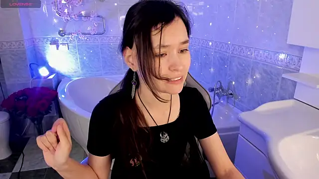 Snapshot of Emily_Strikeee chatting on October 2025 10:02:01 AM Emily Strikeee online show from October 2025 10:02:01 AM