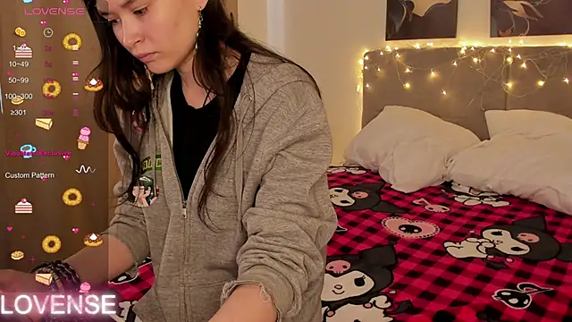 Emily Strikeee online show from February 2026 04:34:02 AM