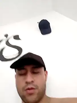 Snapshot of Hxnsovrgon chatting on January 2026 06:22:02 PM Hxnsovrgon online show from January 2026 06:22:02 PM